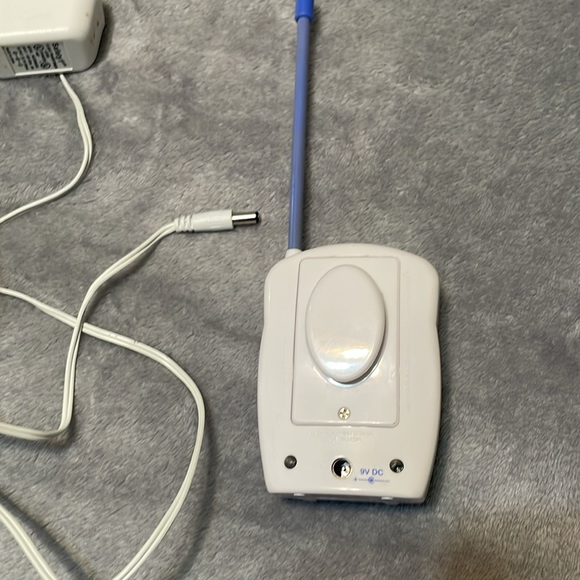 Safety first baby monitor missing speakers. Can be used as an add-on. - Picture 4 of 6